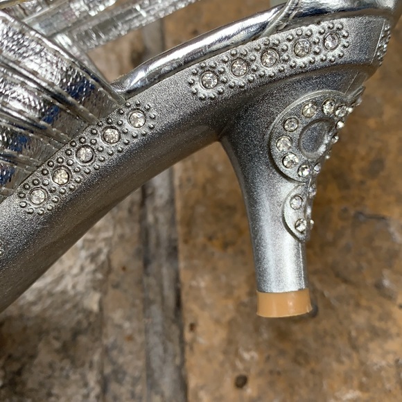 Girls Heels - Picture 7 of 9